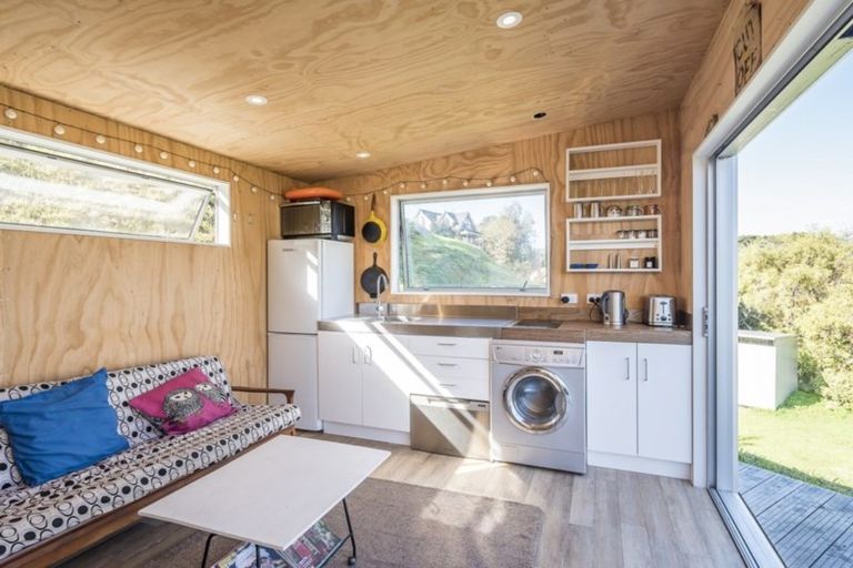 Photo of property in 33a Hicks Crescent, Waikanae Beach, Waikanae, 5036