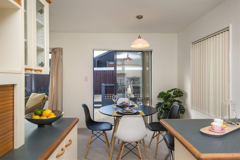 Photo of property in 33a Van Asch Street, Sumner, Christchurch, 8081