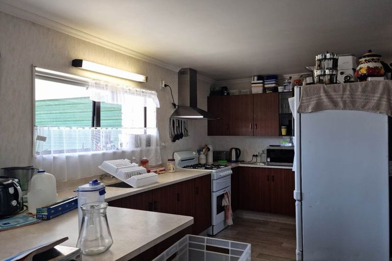 Photo of property in 7/2 Broadway, Waitara, 4320