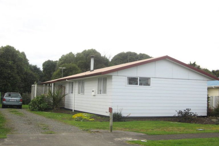 Photo of property in 9 Hamua Place, Waitara, 4320
