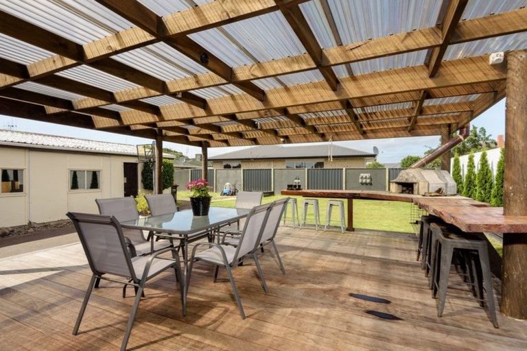 Photo of property in 15 Pemberton Crescent, Greerton, Tauranga, 3112