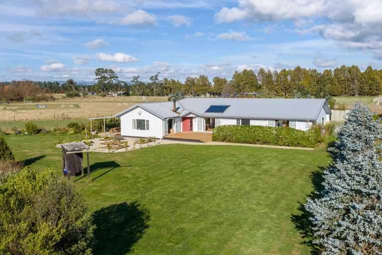 Photo of property in 31 Otawa Drive, West Taratahi, Masterton, 5887