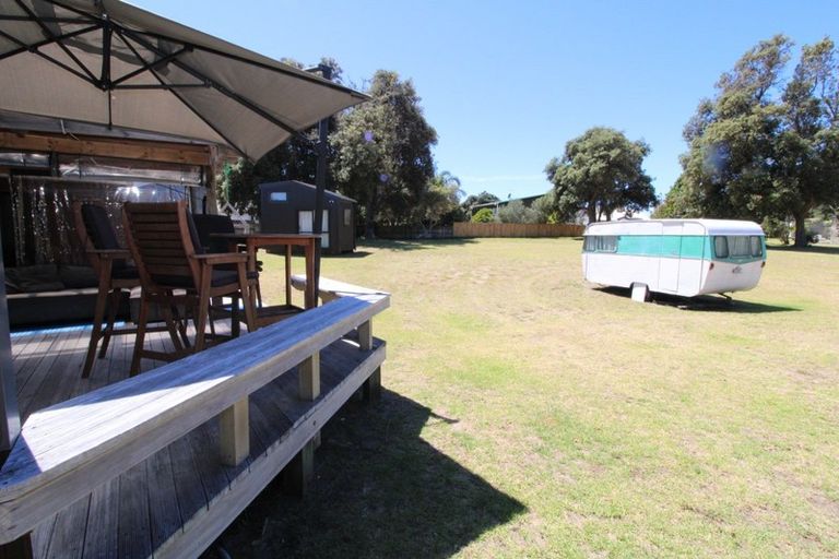 Photo of property in 217 Waimaire Avenue, Matarangi, Whitianga, 3592