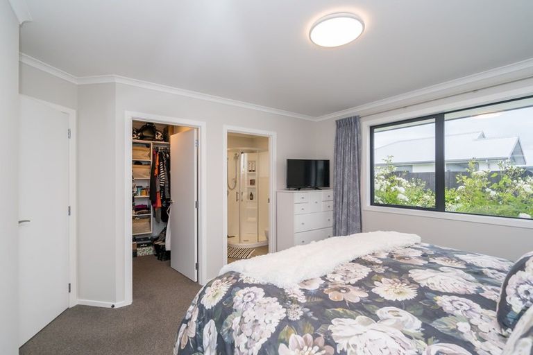 Photo of property in 13 Smiley Place, Mosgiel, 9024