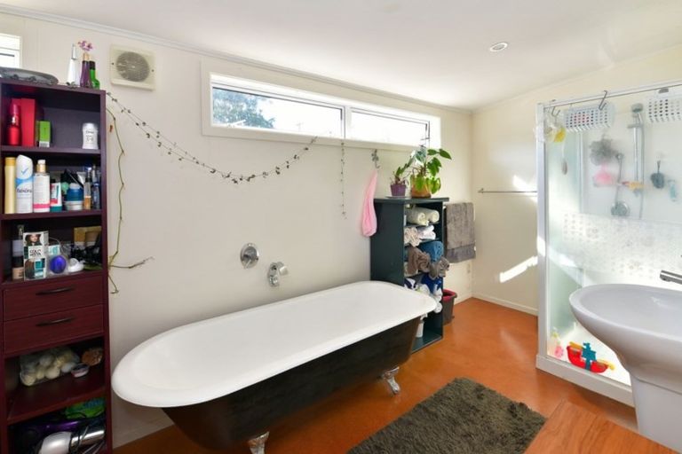 Photo of property in 122 Brightside Road, Stanmore Bay, Whangaparaoa, 0932