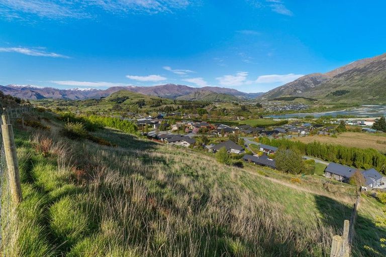 Photo of property in 8 Trench Hill Road, Frankton, Queenstown, 9371