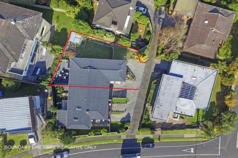 Photo of property in 2/86 Takutai Avenue, Half Moon Bay, Auckland, 2012