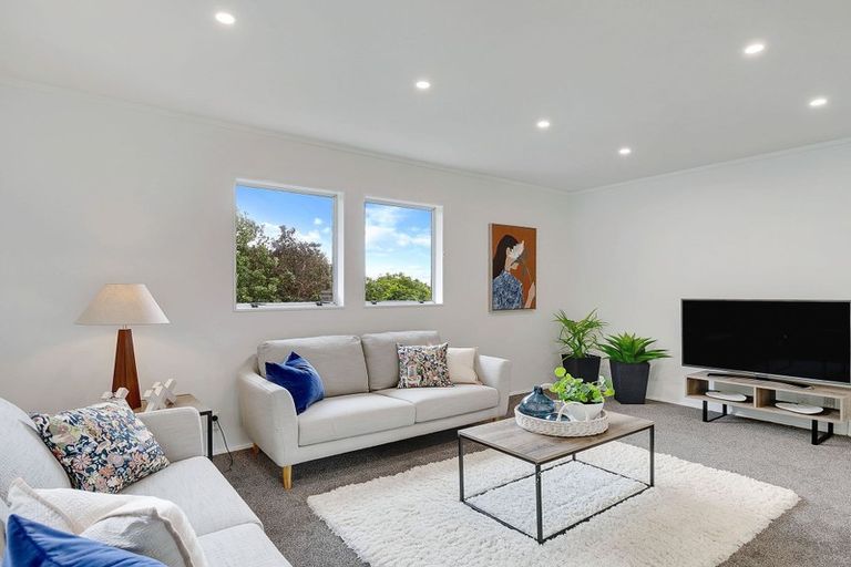 Photo of property in 10 Kahu Road, Paremata, Porirua, 5024