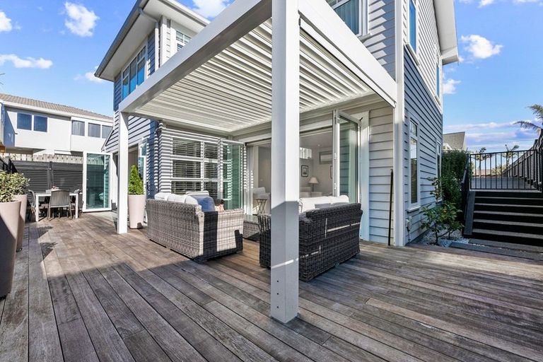 Photo of property in 35d Oceanbeach Road, Mount Maunganui, 3116