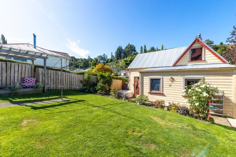 Photo of property in 128 Glen Road, The Glen, Dunedin, 9011