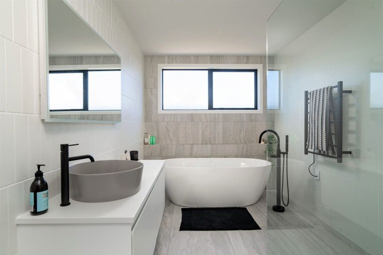 Photo of property in 14 Harakeke Drive, Wharewaka, Taupo, 3330