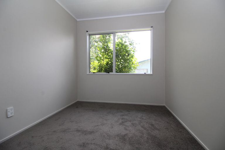 Photo of property in 14a Pohutukawa Drive, Owhata, Rotorua, 3010