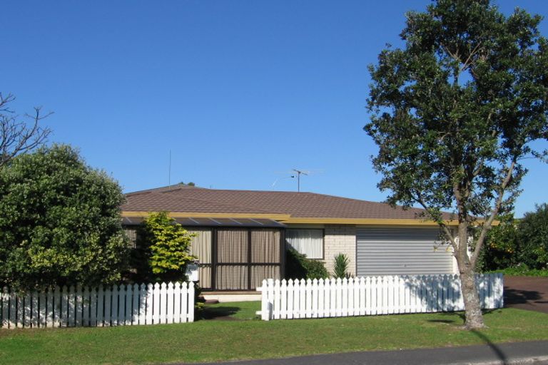 Photo of property in 26b Tamariki Avenue, Orewa, 0931