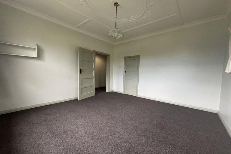 Photo of property in 17 Wallath Road, Westown, New Plymouth, 4310