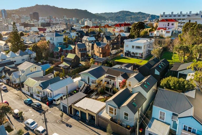 Photo of property in 97 Elizabeth Street, Mount Victoria, Wellington, 6011