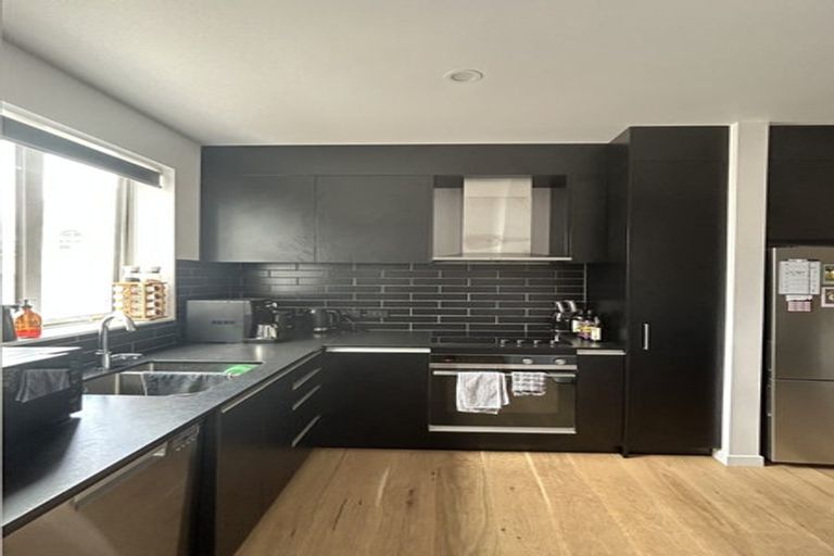 Photo of property in 3/30 Pirie Street, Mount Victoria, Wellington, 6011