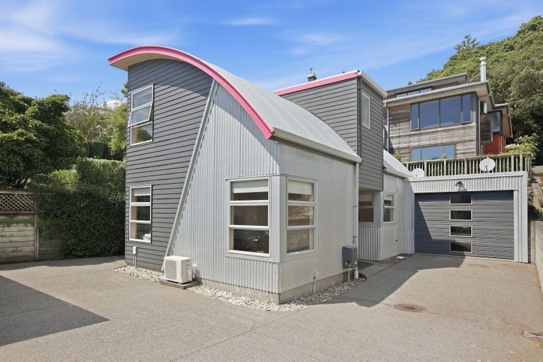 Photo of property in 32c Gilbert Street, New Plymouth, 4310