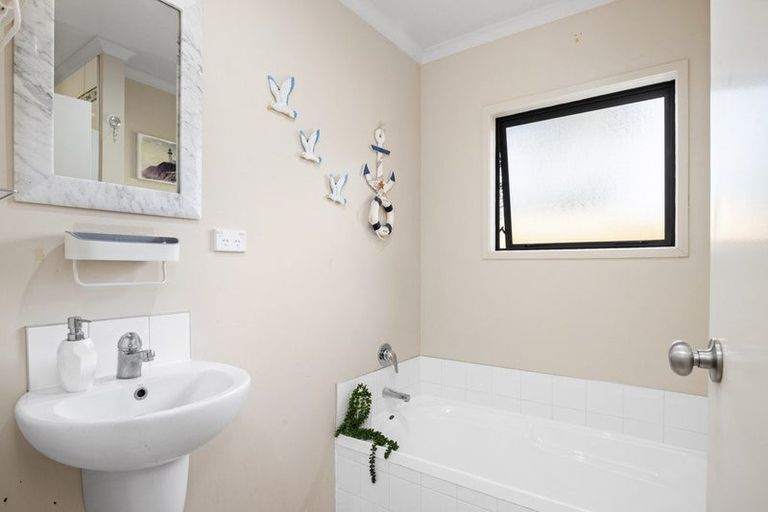 Photo of property in 71 Princes Street, Pukekohe, 2120