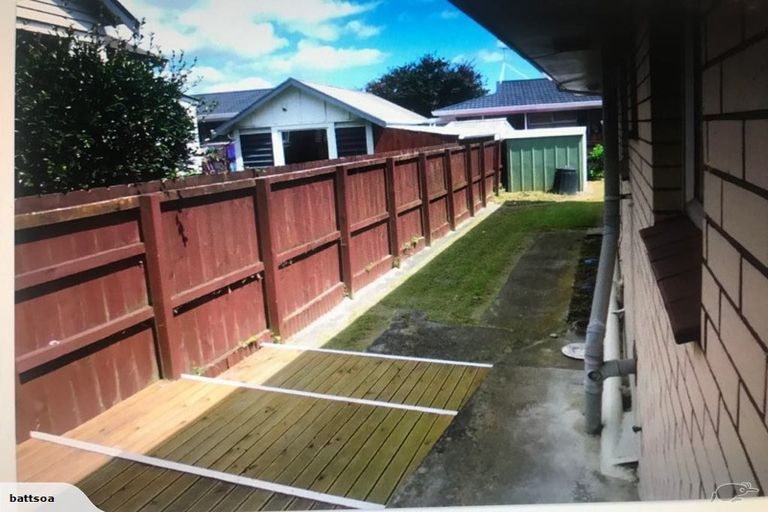 Photo of property in 2/105a Wallace Road, Papatoetoe, Auckland, 2025