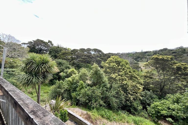 Photo of property in 2/60 Maritime Terrace, Birkenhead, Auckland, 0626