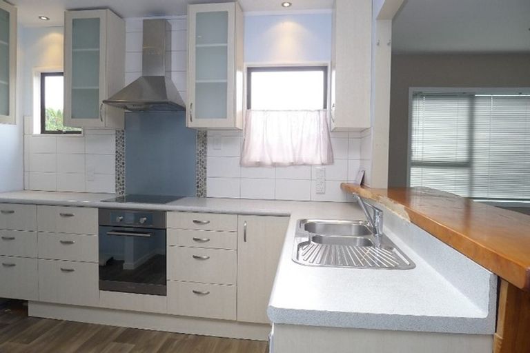 Photo of property in 11 Hicks Crescent, Waikanae Beach, Waikanae, 5036