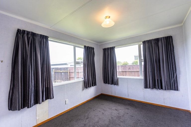 Photo of property in 17 John F Kennedy Drive, Milson, Palmerston North, 4414