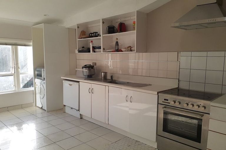 Photo of property in 6-10 Mudges Terrace, Newtown, Wellington, 6021