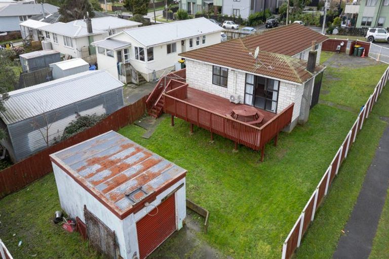 Photo of property in 61 Castor Crescent, Cannons Creek, Porirua, 5024