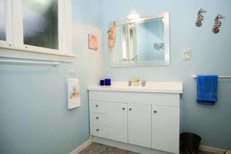 Photo of property in 15 Te Ra Crescent, Diamond Harbour, 8972