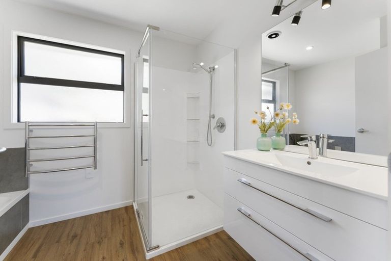 Photo of property in 20 Silver Street, Lower Shotover, Queenstown, 9304