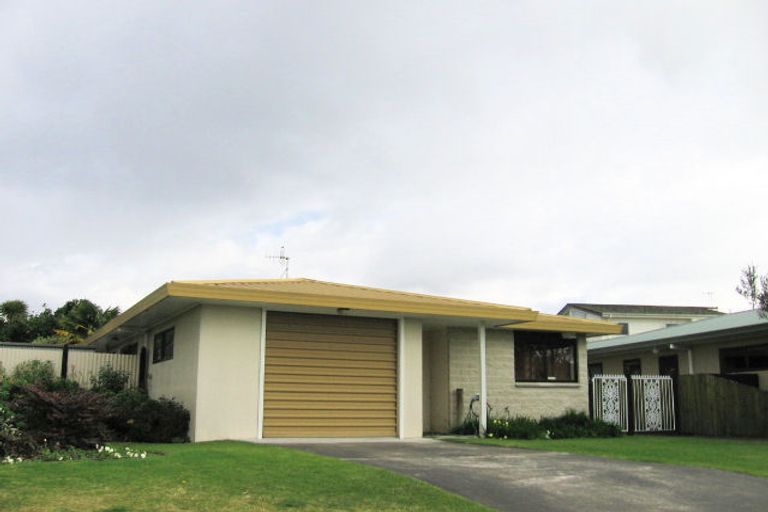 Photo of property in 4 Donegal Crescent, Tamatea, Napier, 4112
