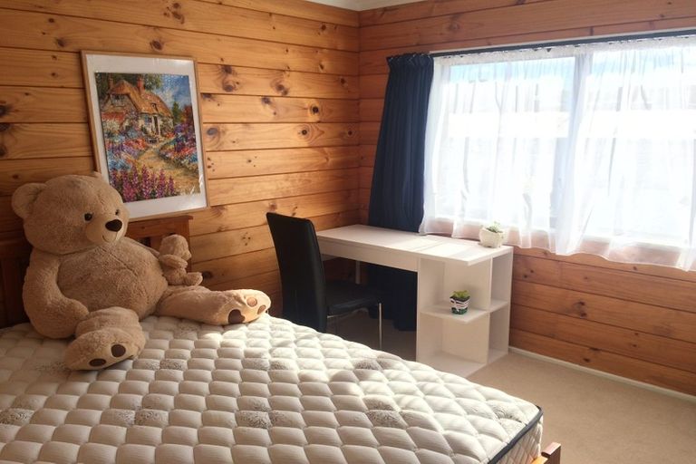 Photo of property in 6 Tatum Way, Johnsonville, Wellington, 6037