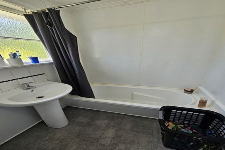 Photo of property in 56 Dimock Street, Titahi Bay, Porirua, 5022