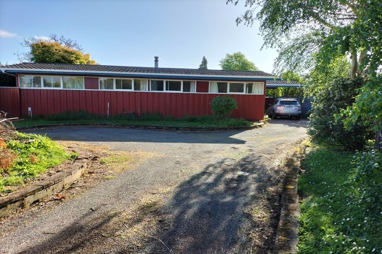 Photo of property in 21 Saint Albans Avenue, Hokowhitu, Palmerston North, 4410