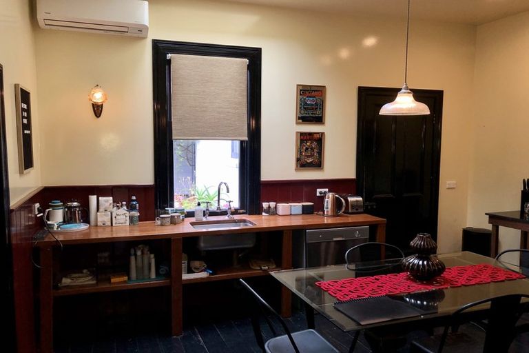 Photo of property in 21 Saint Mary Street, Thorndon, Wellington, 6011