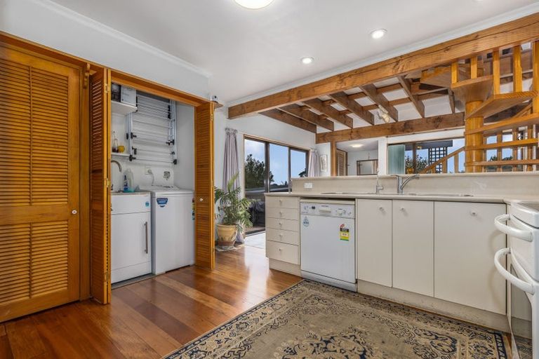 Photo of property in 5 Miro Road, Raumati South, Paraparaumu, 5032