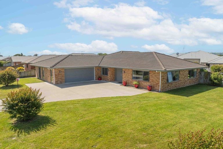 Photo of property in 21 Madison Street, Cambridge, 3434