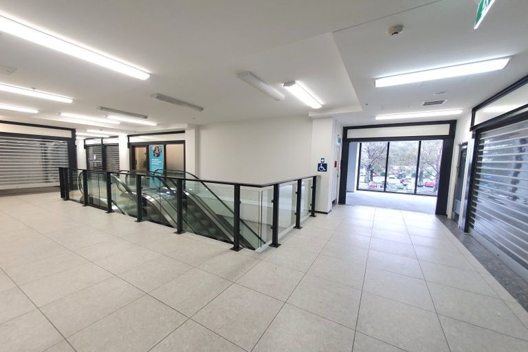 Photo of property in Twin Towers, 811/17 Putney Way, Manukau, Auckland, 2104