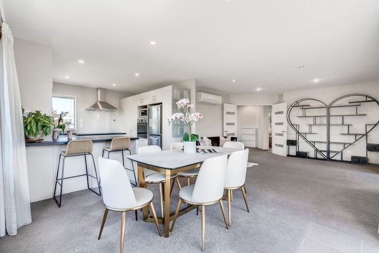 Photo of property in 53 Mcmahon Drive, Aidanfield, Christchurch, 8025