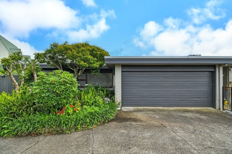 Photo of property in 12 O'connor Drive, Pukekohe, 2120