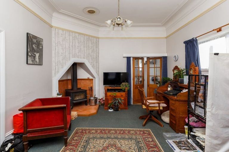 Photo of property in 30 Rhodes Street, Waimate, 7924