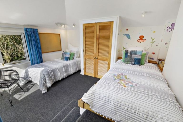 Photo of property in 18 North Terrace, Kelburn, Wellington, 6012