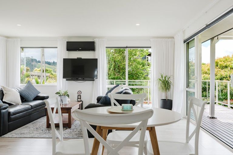 Photo of property in 100 Estuary View, Whangamata, 3620