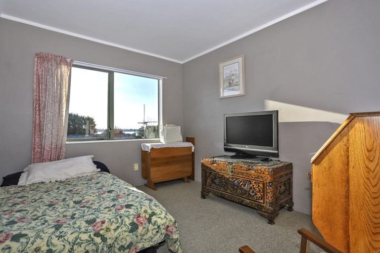 Photo of property in 21b Dingadee Street, Welcome Bay, Tauranga, 3112