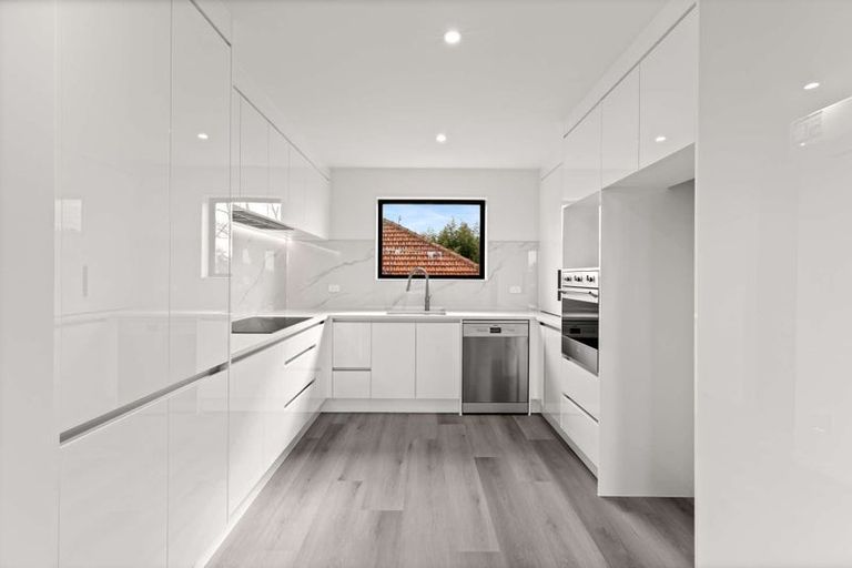 Photo of property in 8/418 Richardson Road, Mount Roskill, Auckland, 1041