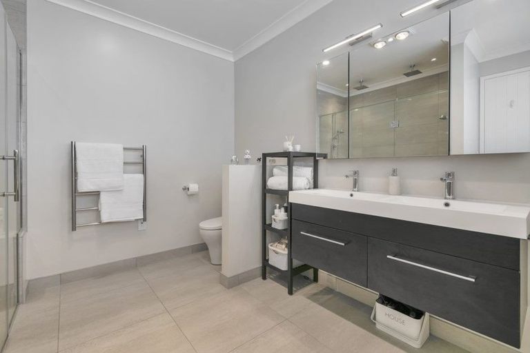 Photo of property in 13 Oak Valley Road, Dairy Flat, Albany, 0792