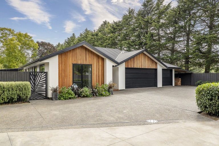 Photo of property in 21 Oakden Drive, Darfield, 7510