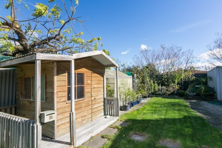 Photo of property in 11 Lipscombe Crescent, Havelock North, 4130