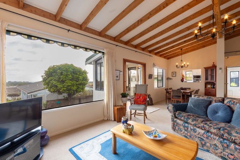 Photo of property in 117a Winara Avenue, Waikanae, 5036