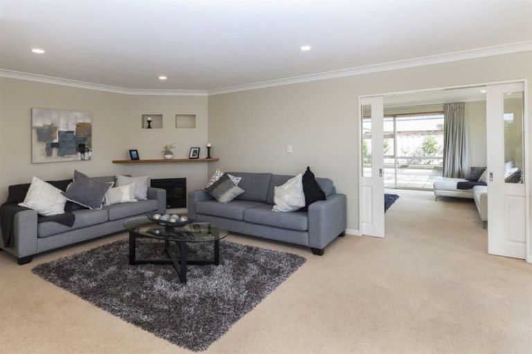 Photo of property in 2 Bayliss Close, Northwood, Christchurch, 8051